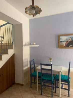 Alice's Apartment, Castellammare Del Golfo